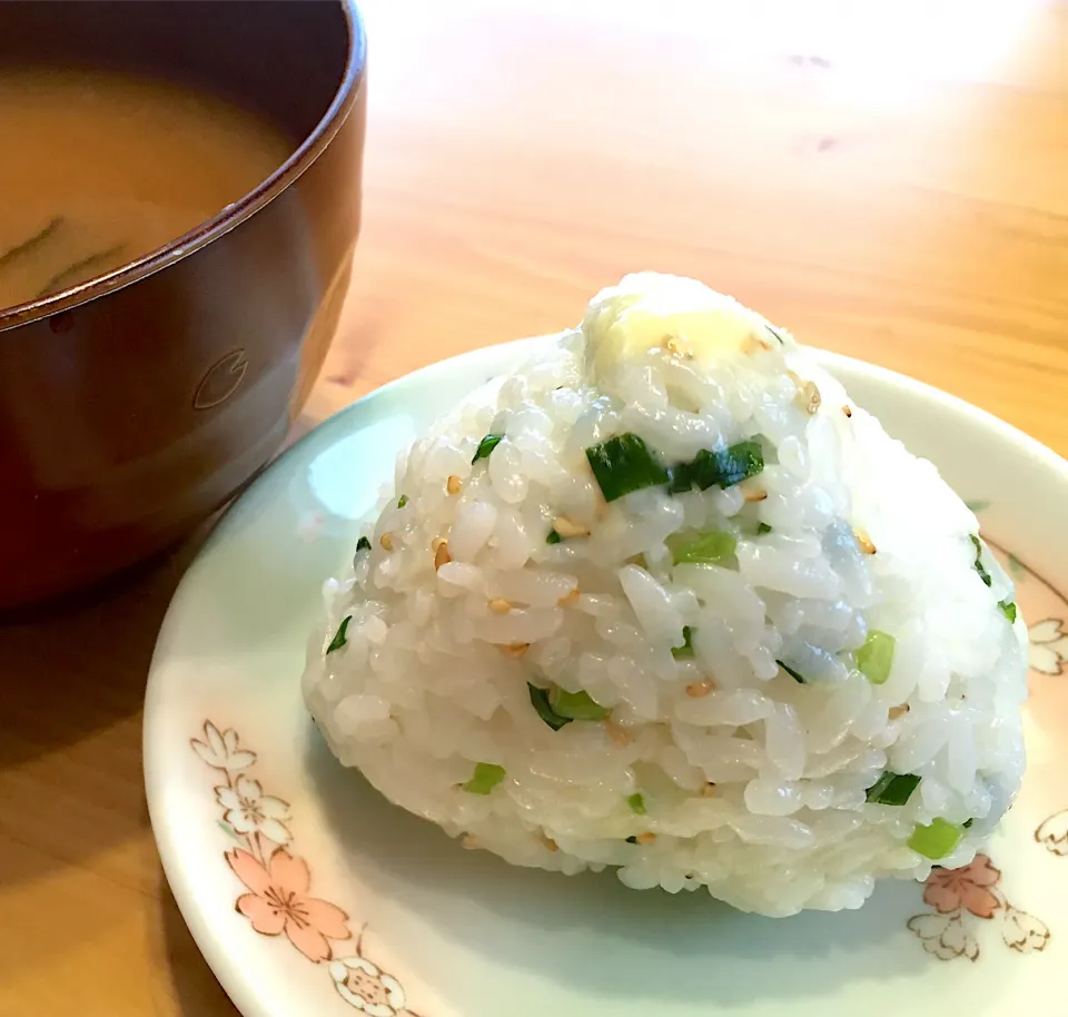 ねぎ塩ゴマわさびチーズのオイルおにぎり|Kouji  Kobayashiさん