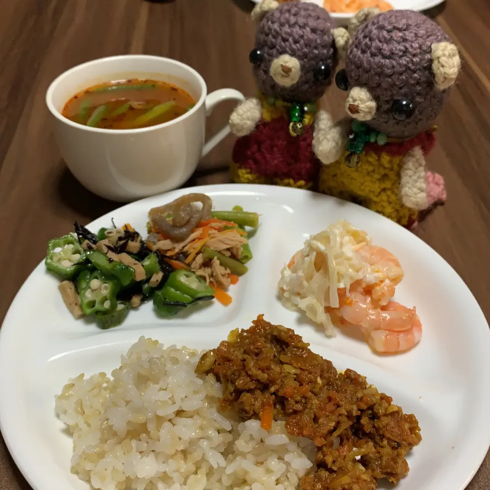 Snapdishの料理写真:昼ごはんはキーマカレーでした(°▽°)|chagashiさん