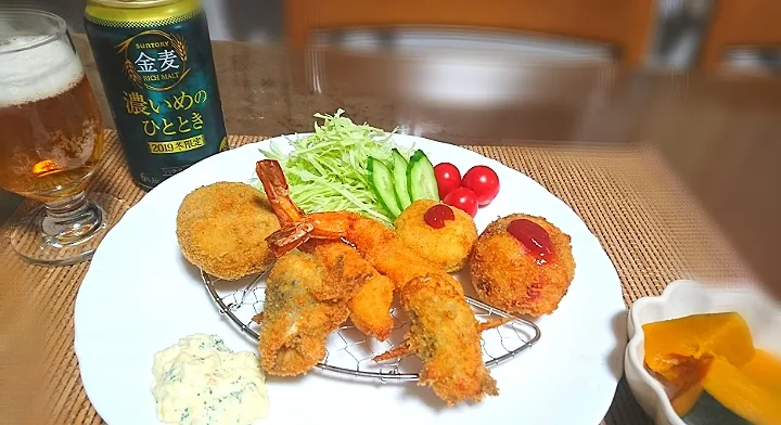 ポテトコロッケ🥔
エビフライ🍤
鰯フライ🐟
ライスコロッケ🍚    
カボチャ煮物  🍺|びせんさん