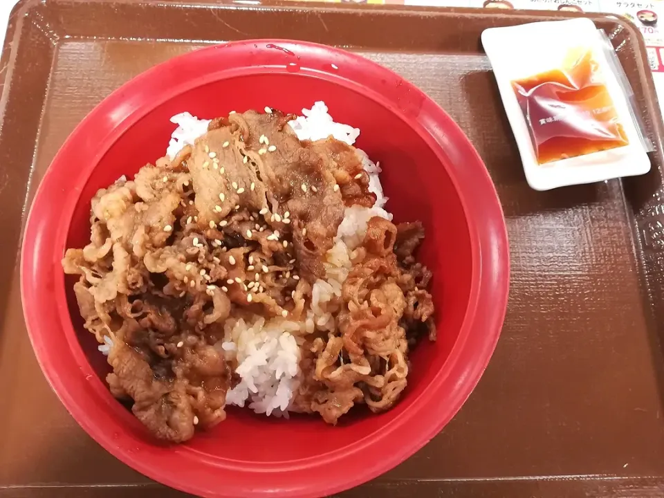 Snapdishの料理写真:久々にすき家。
牛カルビ焼丼(ΦωΦ)ﾌﾌﾌ...|深夜特急fさん