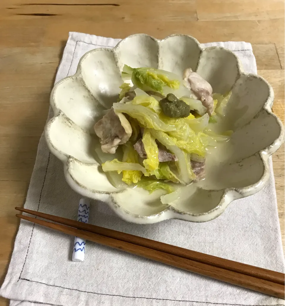 フライパンで簡単♩鶏もも肉と白菜の蒸し煮|naocoさん