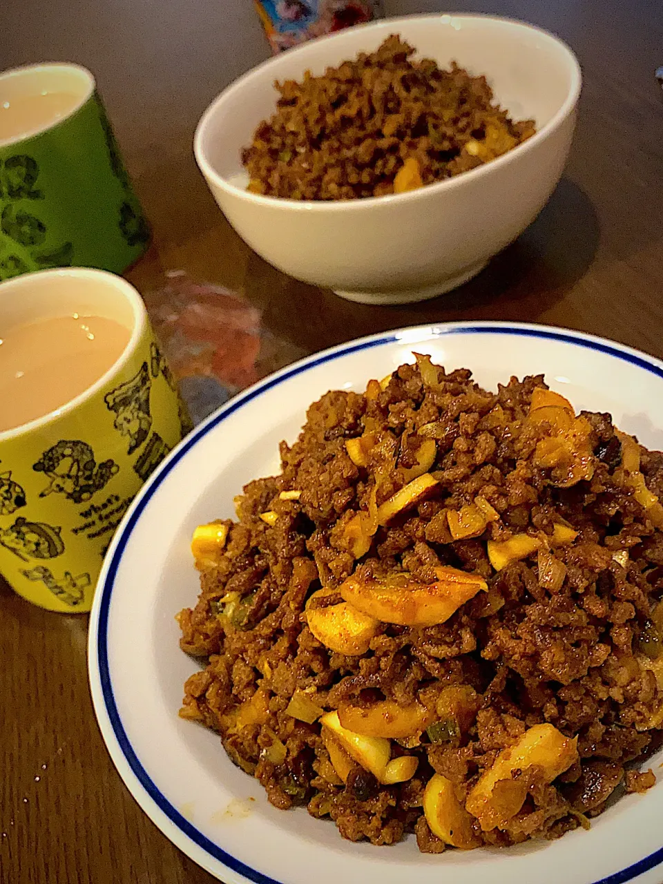 葱と真菰茸牛挽肉の八丁味噌入りドライカレー　カフェオレ☕️|ch＊K*∀o(^^*)♪さん