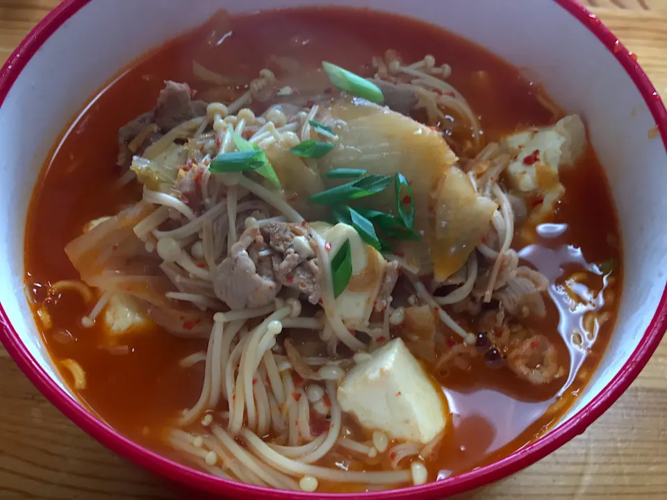 Homemade Spicy Kimchi Noodle Soup ^^~|Ha Kim Truc Quanさん