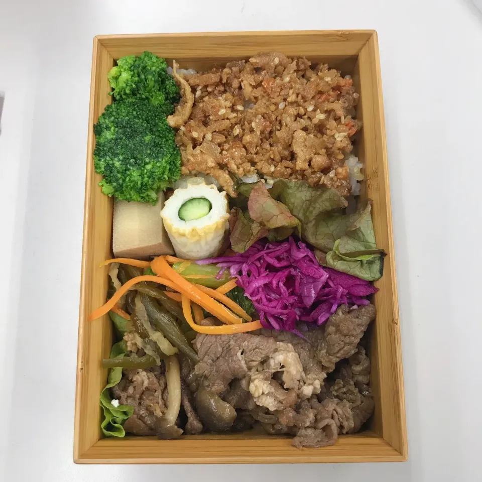 鶏そぼろと焼肉弁当|churakitchenさん