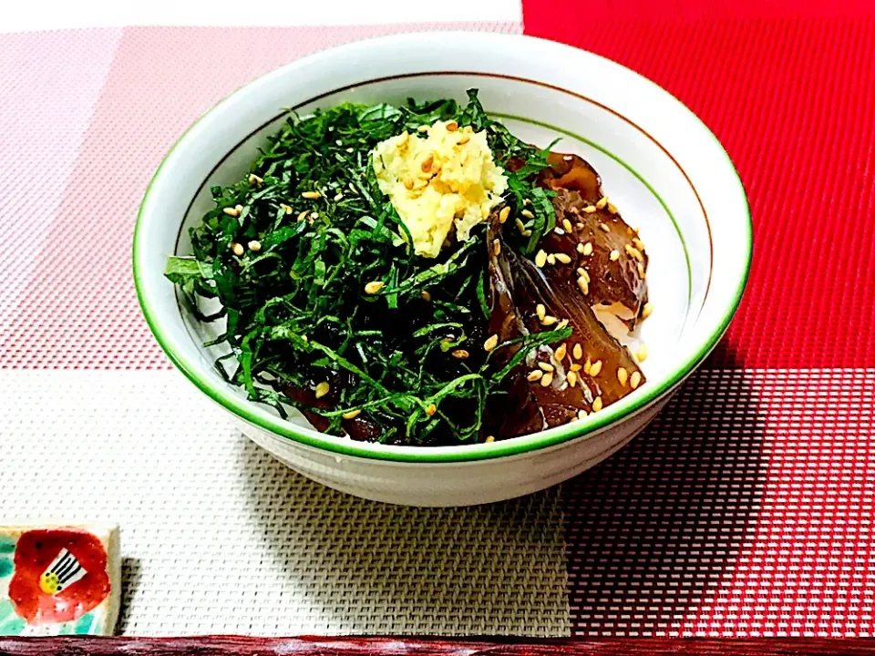 ヒラメの琉球丼。(*☻-☻*)
今朝の朝ごはんだよ。大分名物だよ。|イチロッタさん