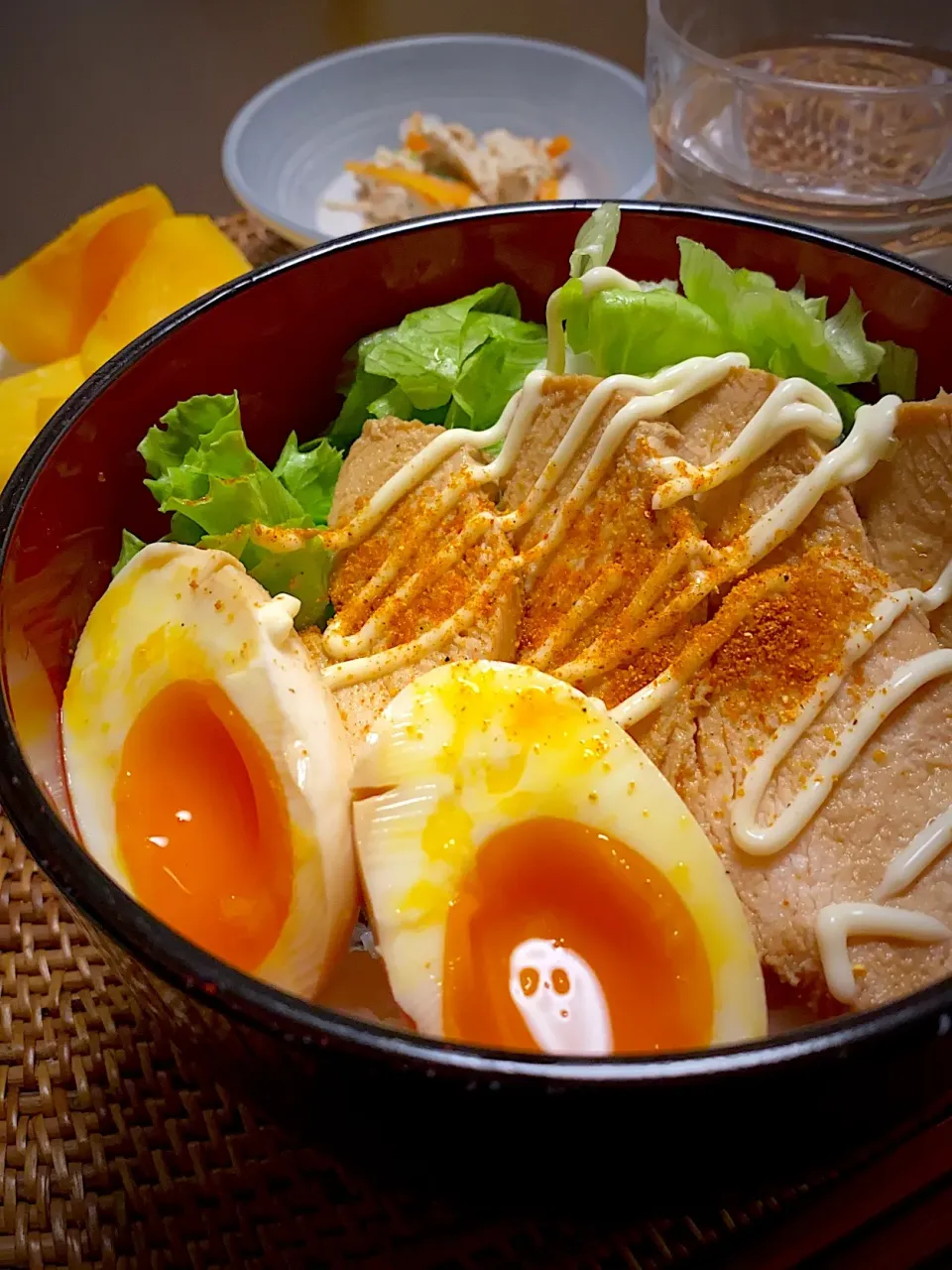 Snapdishの料理写真:鶏チャーシュー丼|まるころけさん