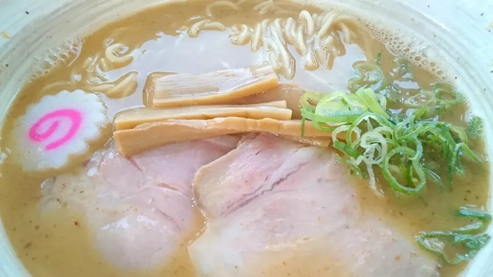 Snapdishの料理写真:【10/22の18時まで、奈良市】
麺屋 NOROMA
レアチャーシュー鶏そば
＠東武百貨店池袋店
秋の肉グルメ祭
19202|大脇さん