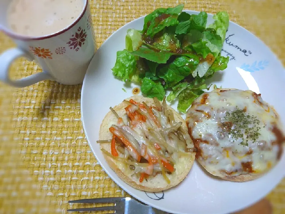 Snapdishの料理写真:★今日のランチ★
ミッチ☆ママさんの料理 ふたたび♪
✨イングリッシュマフィンオープンサンド✨
カプチーノ☕|☆Chieco☆さん