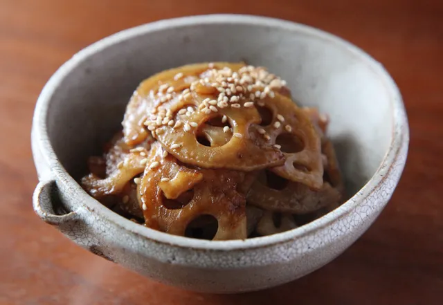 Snapdishの料理写真:蓮根の金平　　　　　　　　　　　　　Kinpira of lotus root|マユマユさん