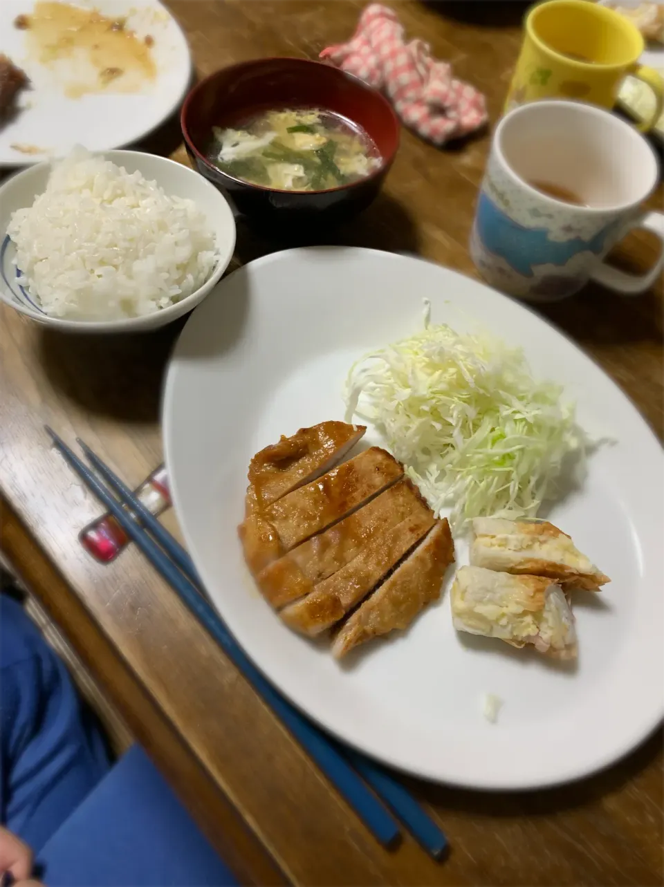 味噌漬け豚・千切りキャベツ・サラダちくわ・かきたま汁・ご飯|ちびろ菌さん