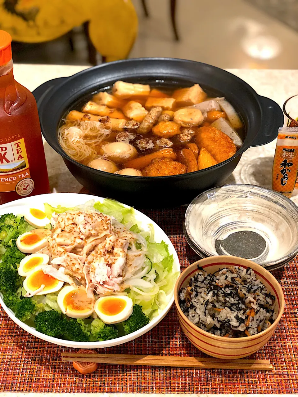 Snapdishの料理写真:ポカポカおでん🍢！筋肉モリモリサラダ🥗！|Mayumiさん