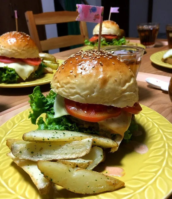 末っ子とパンこねからハンバーガーを🍔|＊みお＊さん