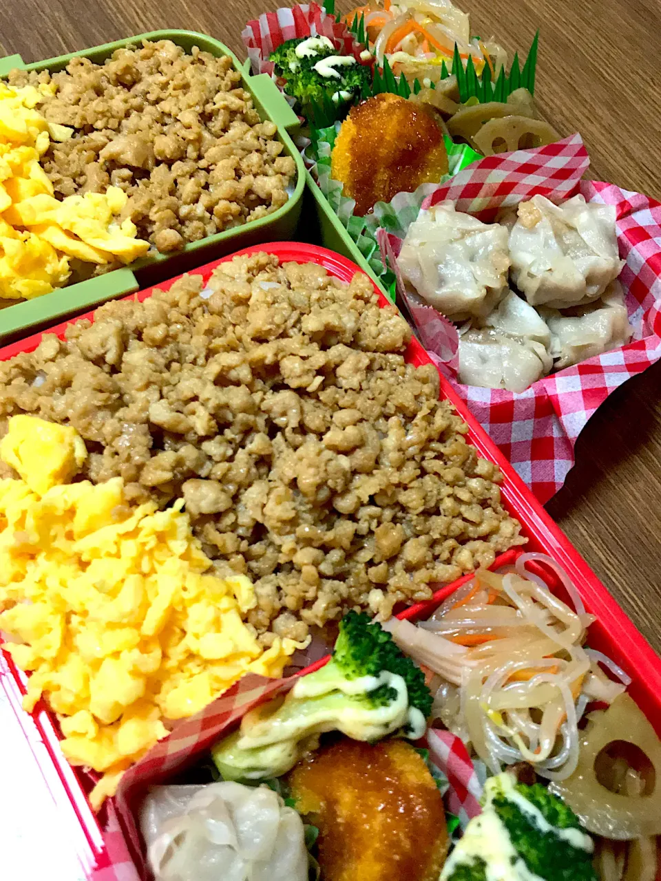 兄弟弁当♡そぼろ丼！！|utaさん