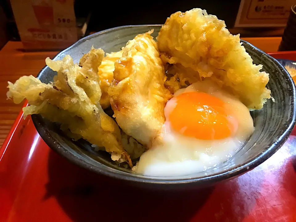 厚切りとり天丼　半熟卵のせ|なお🅿️さん