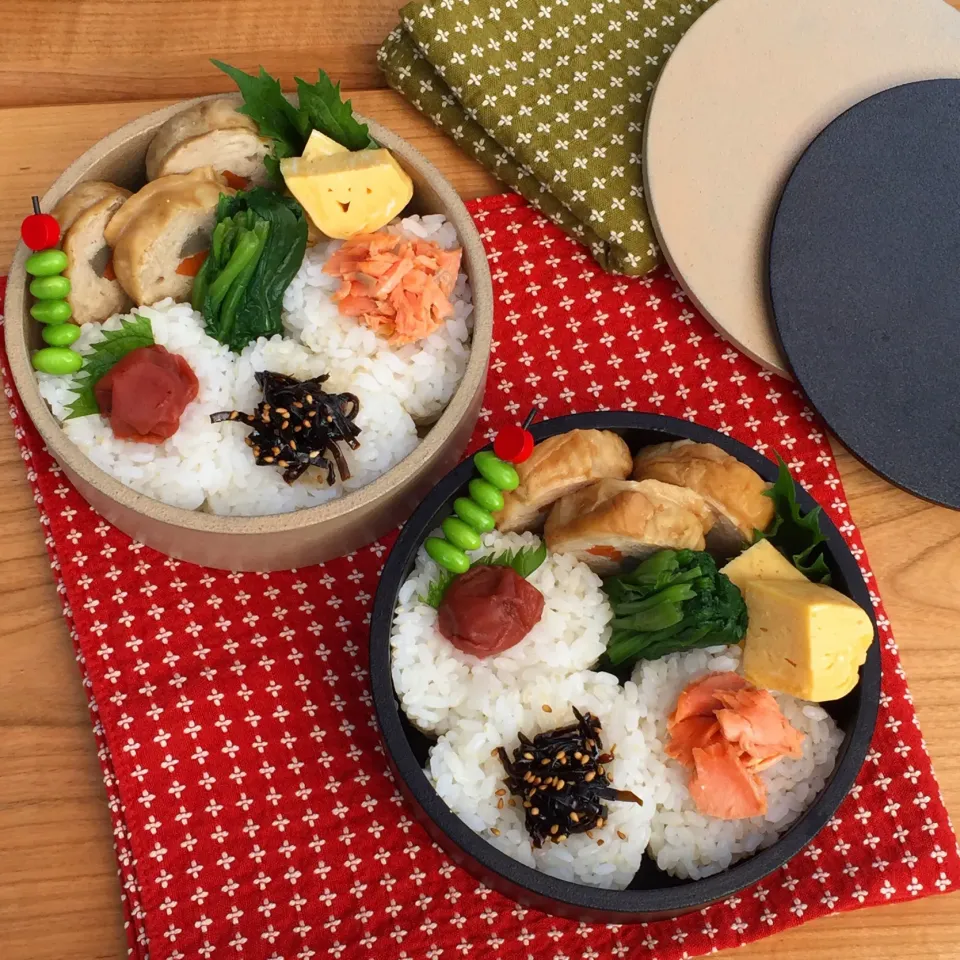 🍱2019年10月23日(水曜日) 🌤                           おむすび(焼き鮭ほぐし・梅・ごましそ昆布)、 鶏もも肉の信田巻き、 ほうれん草のお浸し、 玉子焼き、 枝豆|mutsumi☺︎さん