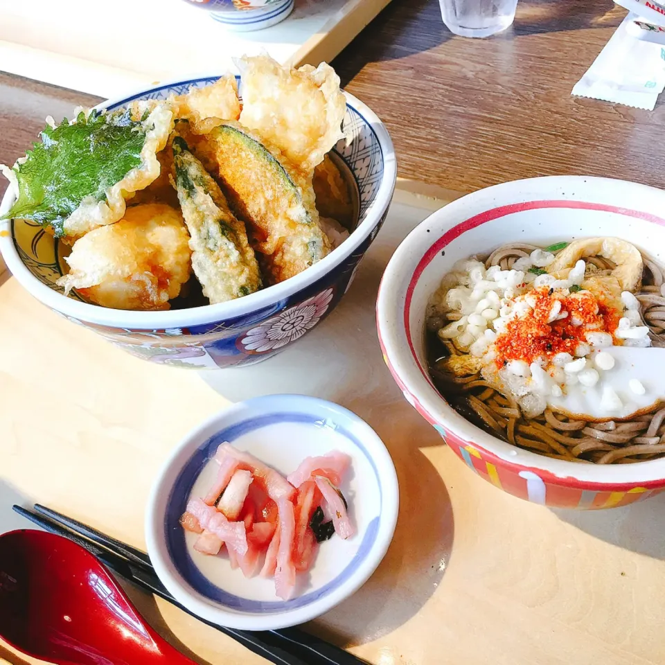 イオンにて...鶏天丼♡|ちゃ♡さん