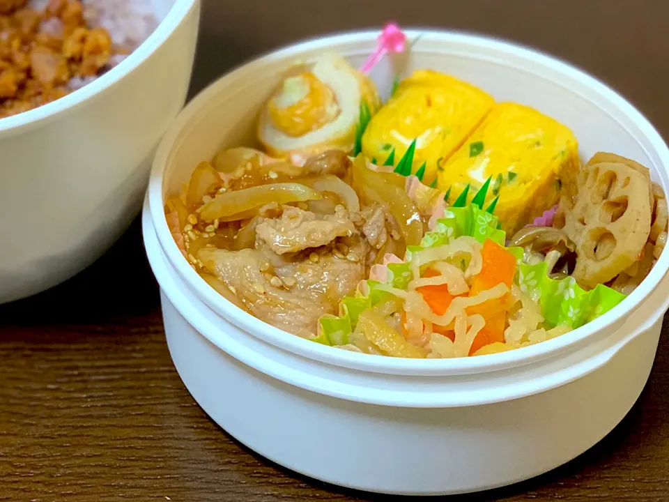 🌸 玉ねぎたっぷりしょうが焼き弁当 🌸|たんちゃんさん