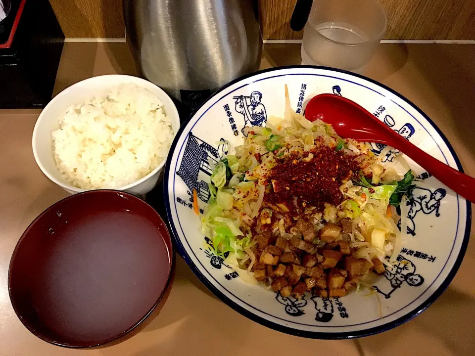 ヨウポー麺(ビャンビャン麺)＋白めし
@西安麺荘 秦唐記|morimi32さん