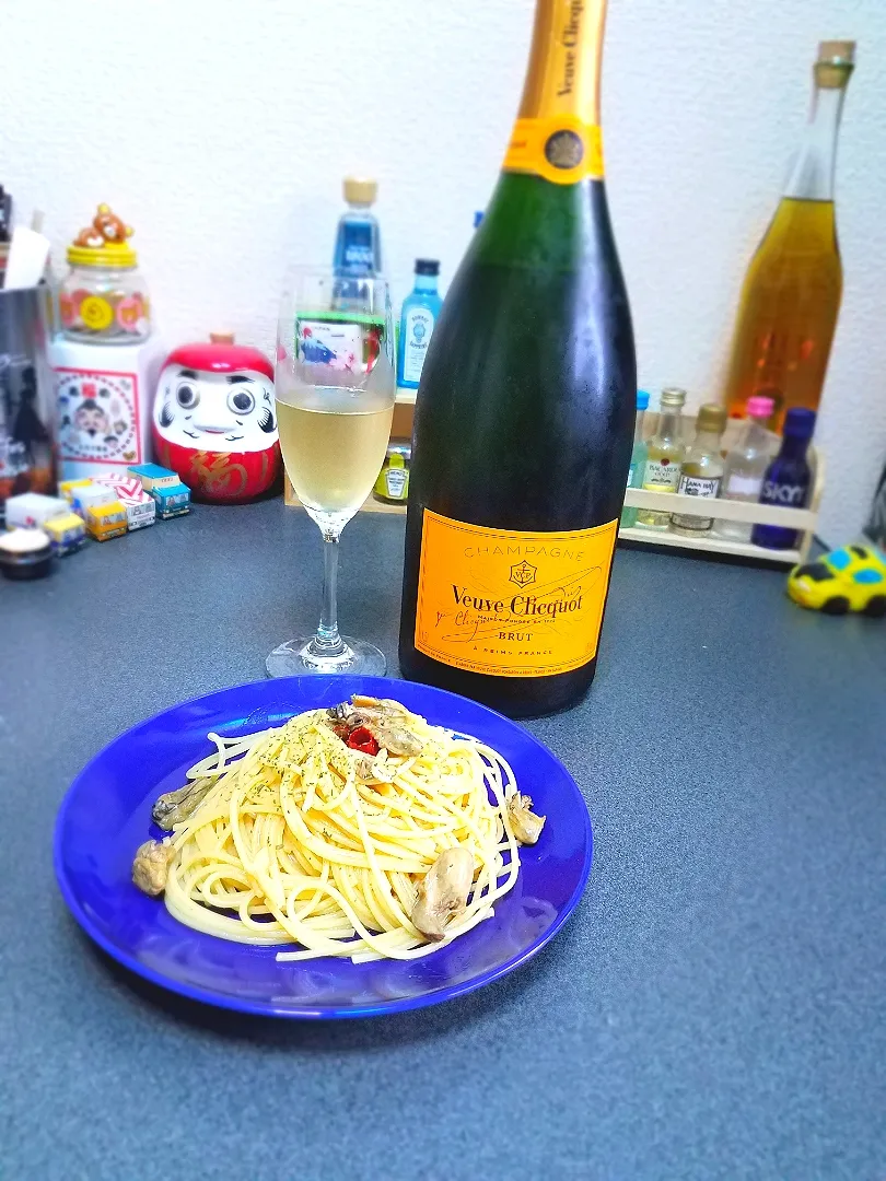 負けじとマグナムシャンパン開けたlunch🍝|masaki .fさん