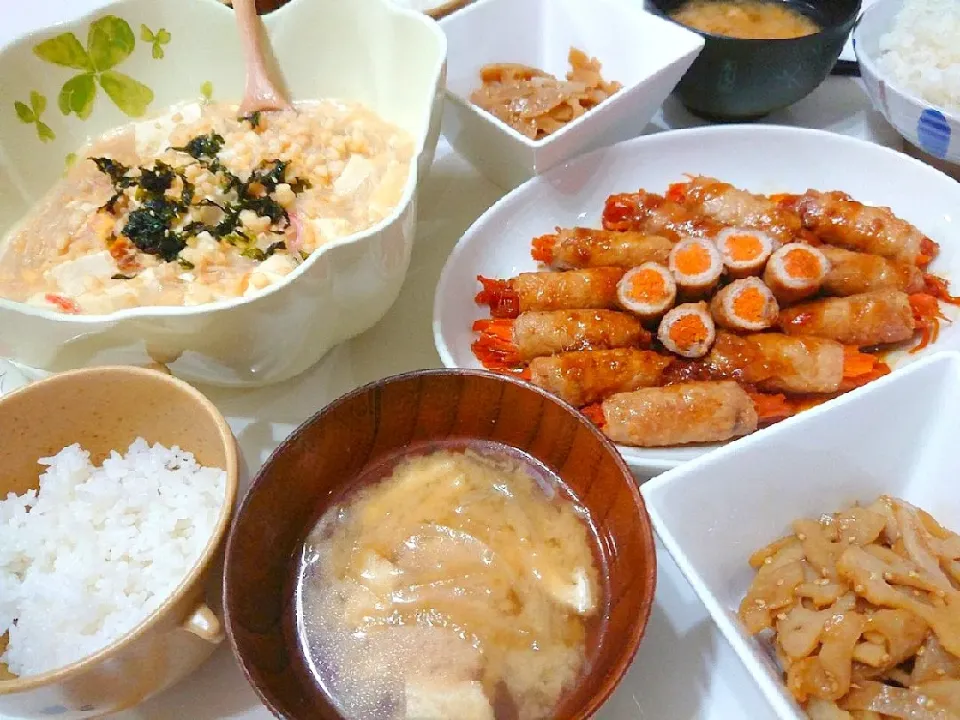 夕食(^ー^)
肉巻き(人参千切り)
豆腐のかに玉あんかけ
レンコンきんぴら
お味噌汁(大根、油揚げ)|プリン☆さん