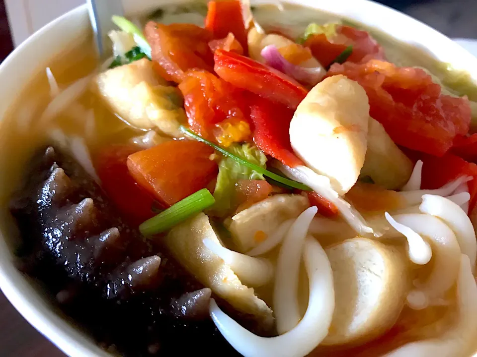 tomato fishball soup with rice noodle|michelleさん