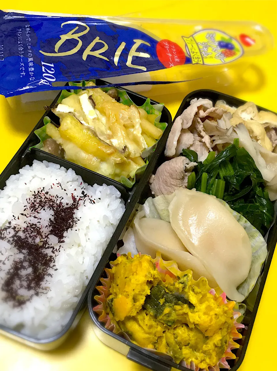 Snapdishの料理写真:白いなーっていう弁当|4jemさん