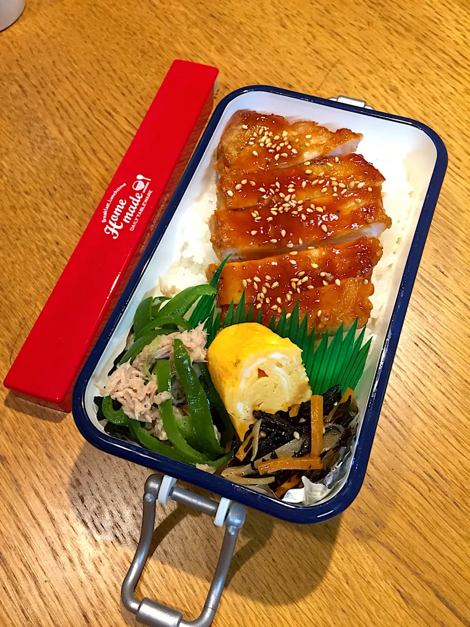 JK弁当  ポークチャップのっけ|まつださんさん