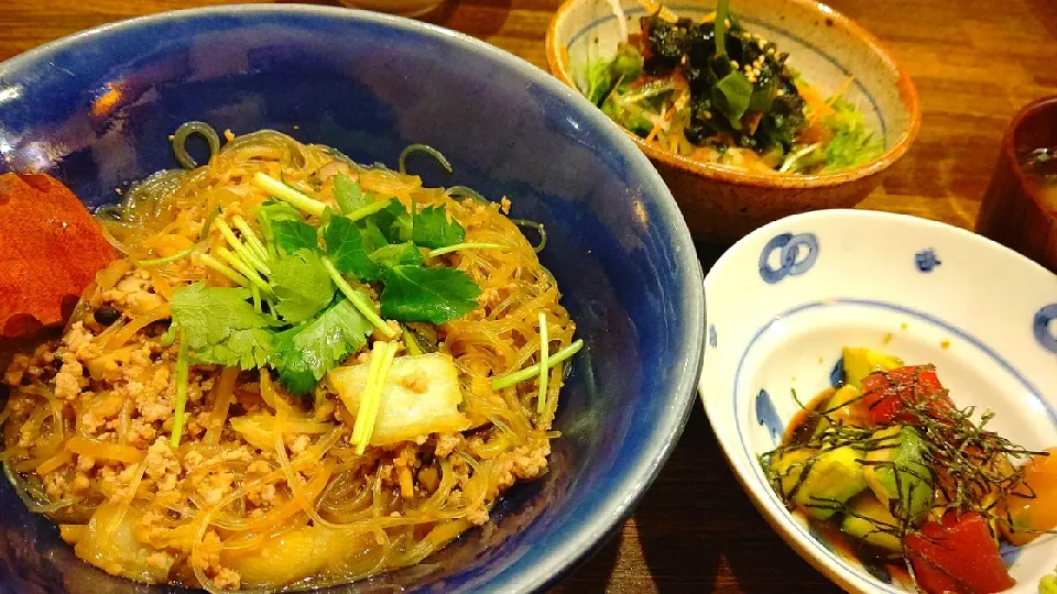 豚肉そぼろと春雨の煮込み|Gauche Suzukiさん