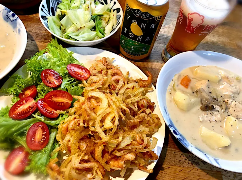 小海老のかき揚げでビール                                  鶏とじゃがいもゴロゴロのシチュー|じゅんさんさん