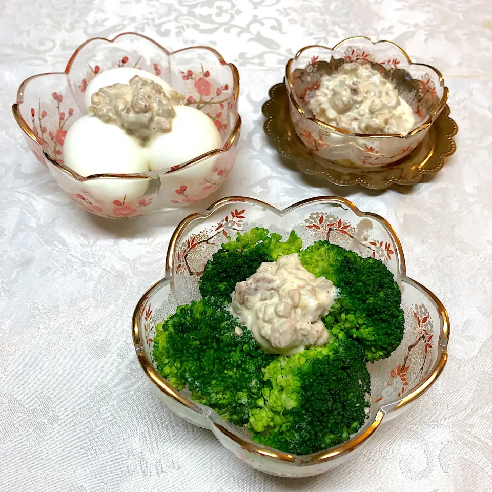 くるみ玉ねぎマヨポン＊ブロッコリー🥦ゆで卵🥚|henryさん