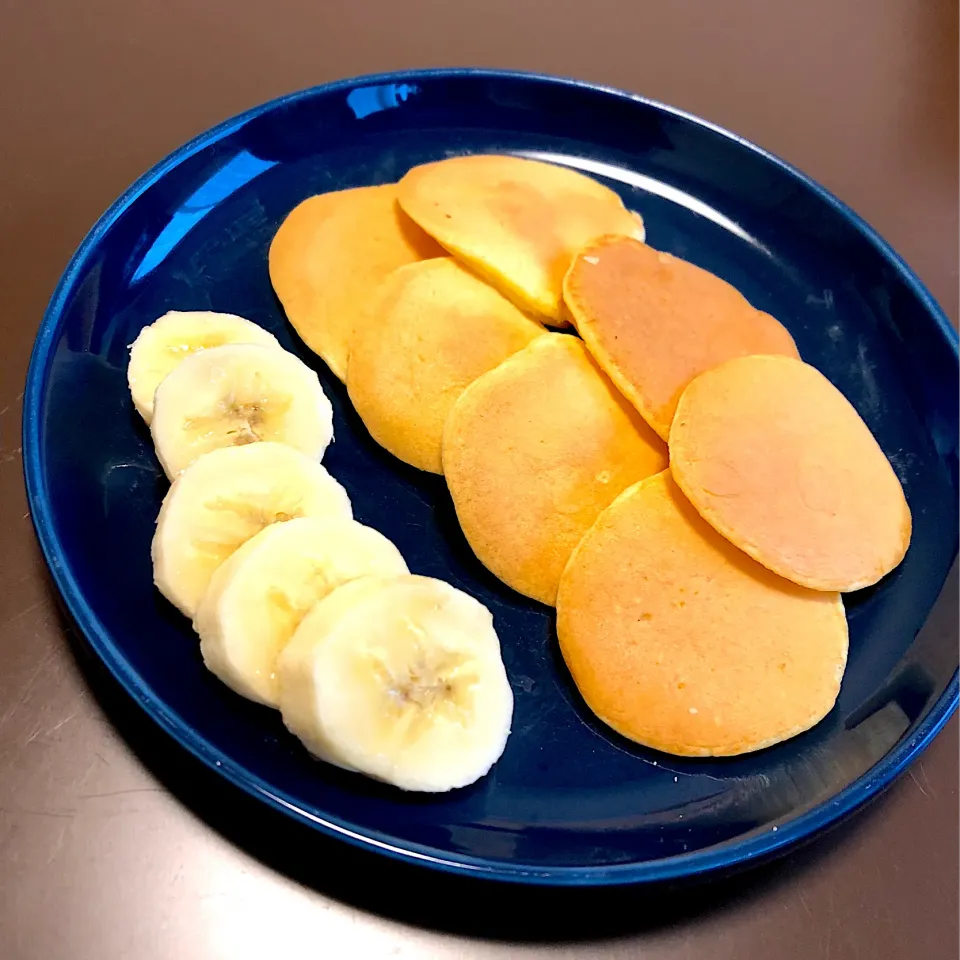 Snapdishの料理写真:手づかみ プチパンケーキ|ごんこさん