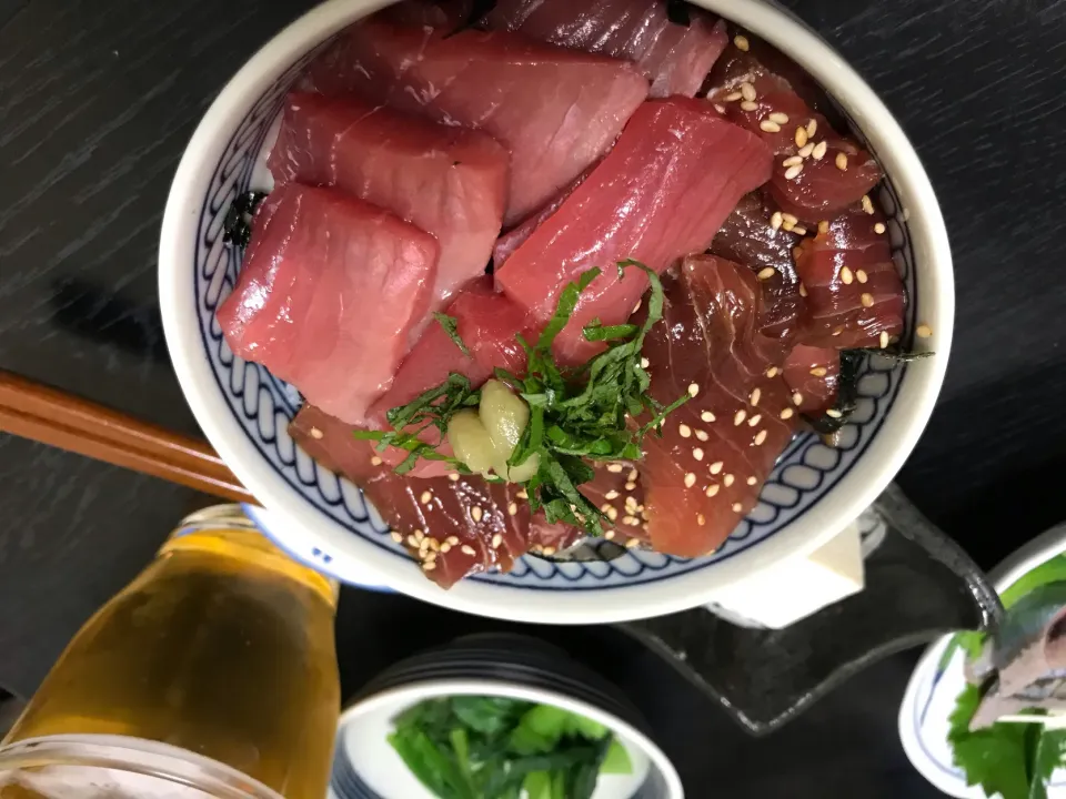 マグロ漬けと中とろ鉄火丼|ようこさん