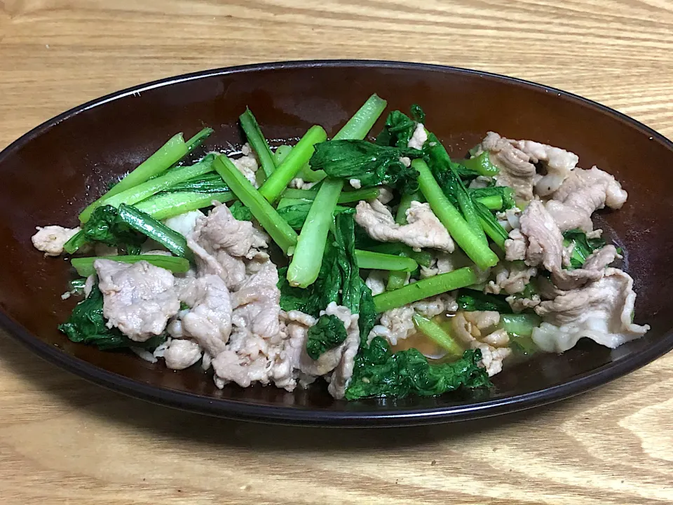 今日の夕食　☆豚肉と小松菜の焼肉のたれ炒め|まぁたんさん