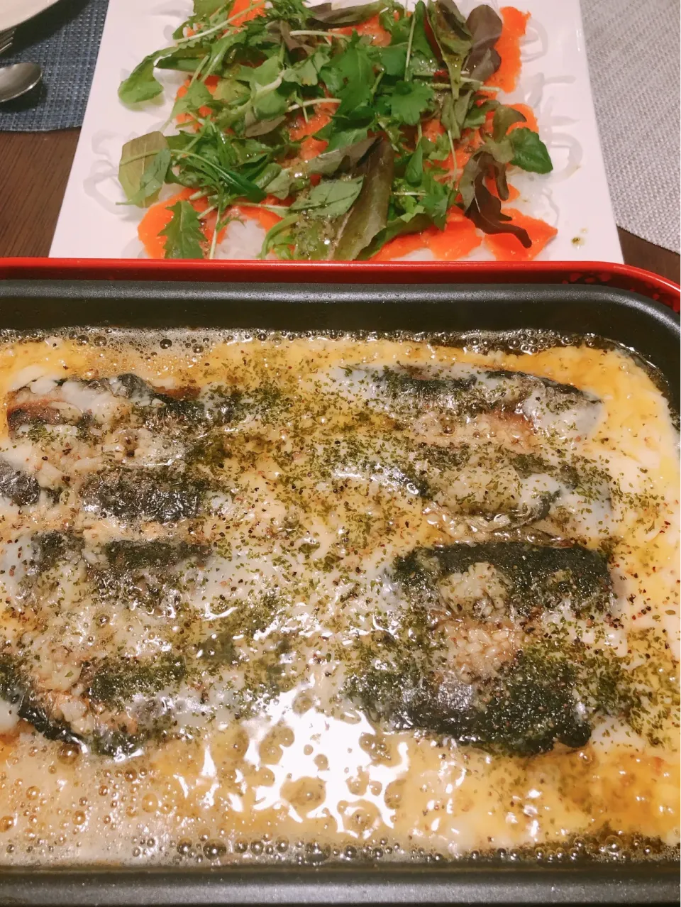 Snapdishの料理写真:イワシのチーズ焼き、サーモンのカルパッチョ|taka-chanさん