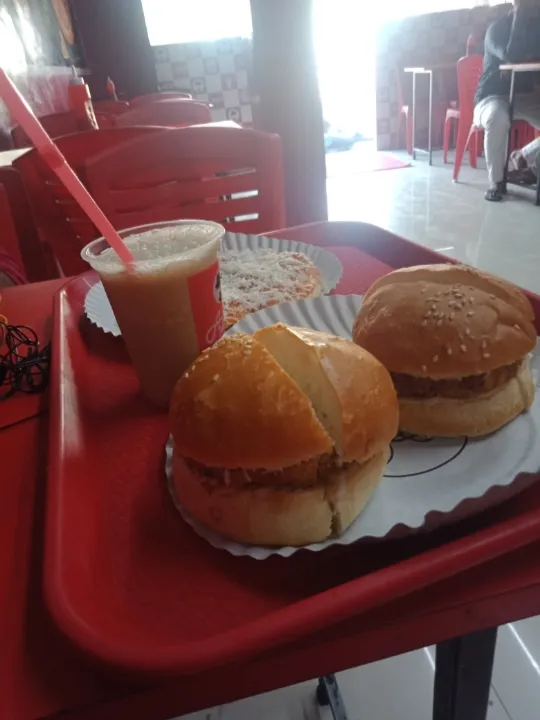 burger, pizza, coffee|04neelさん