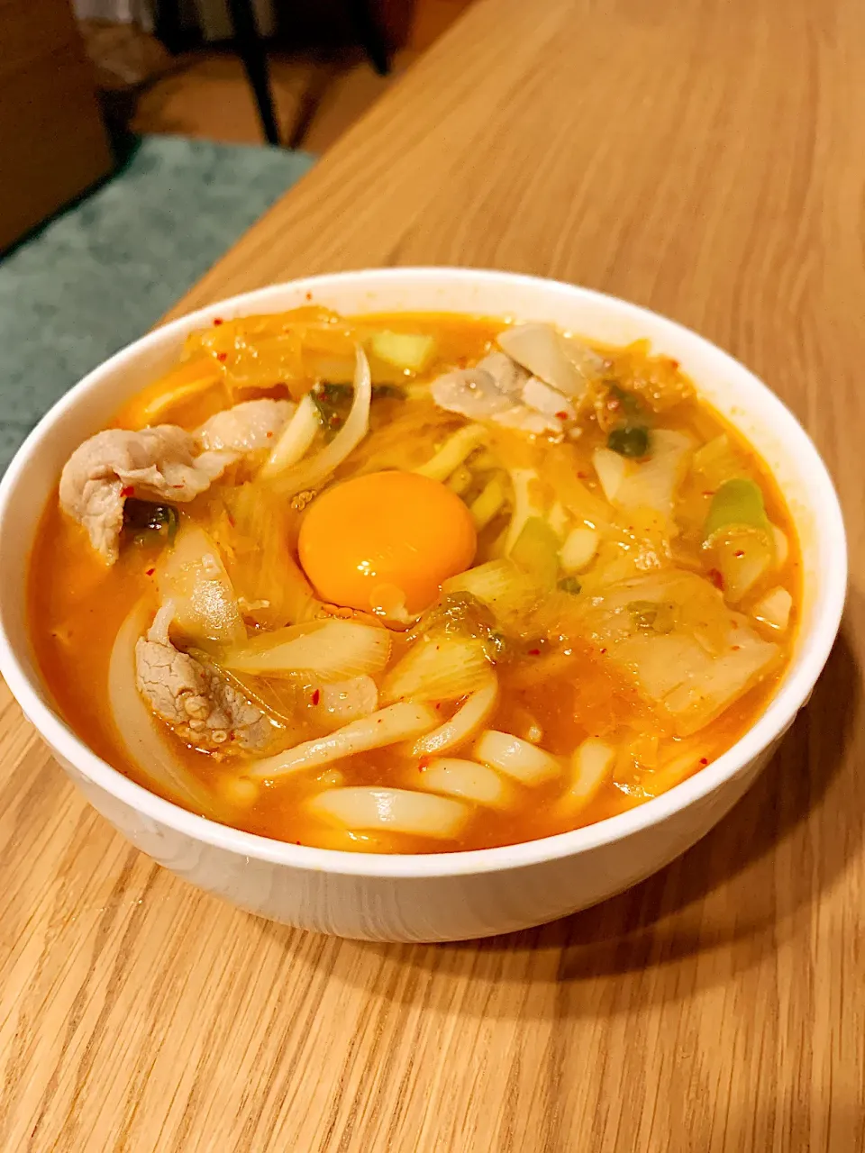 Snapdishの料理写真:辛くて旨い煮込み豚キムチうどん|一人暮らし始めました。さん