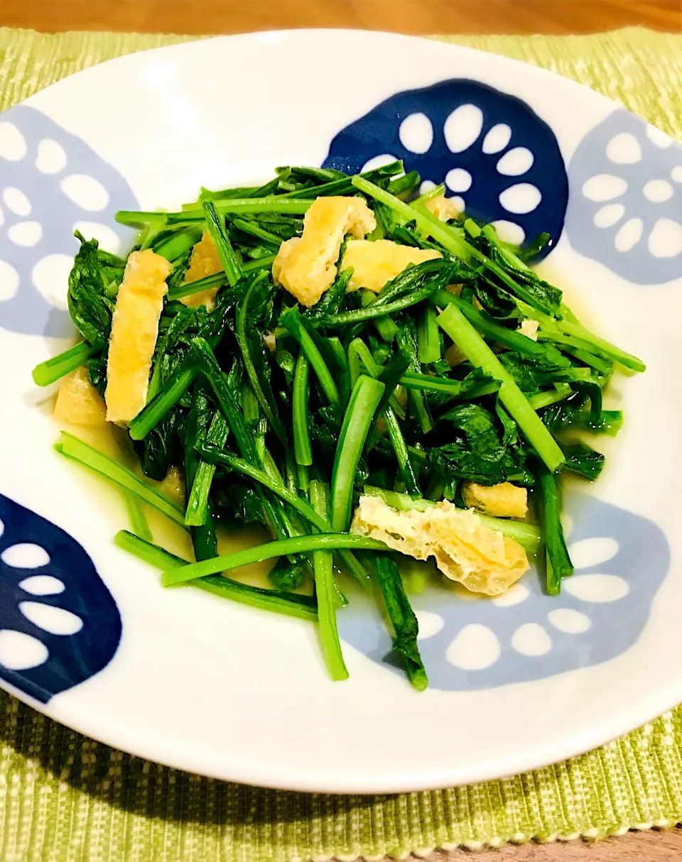 焼きあごだしつゆで作る小松菜と油揚げの煮浸し✨|ミッチ☆ママさん