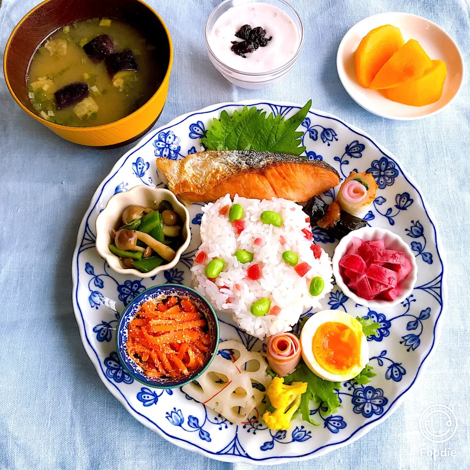 🍂夫の朝ごはん🍂　　（妻のお弁当とお揃い）|ちゃべさん