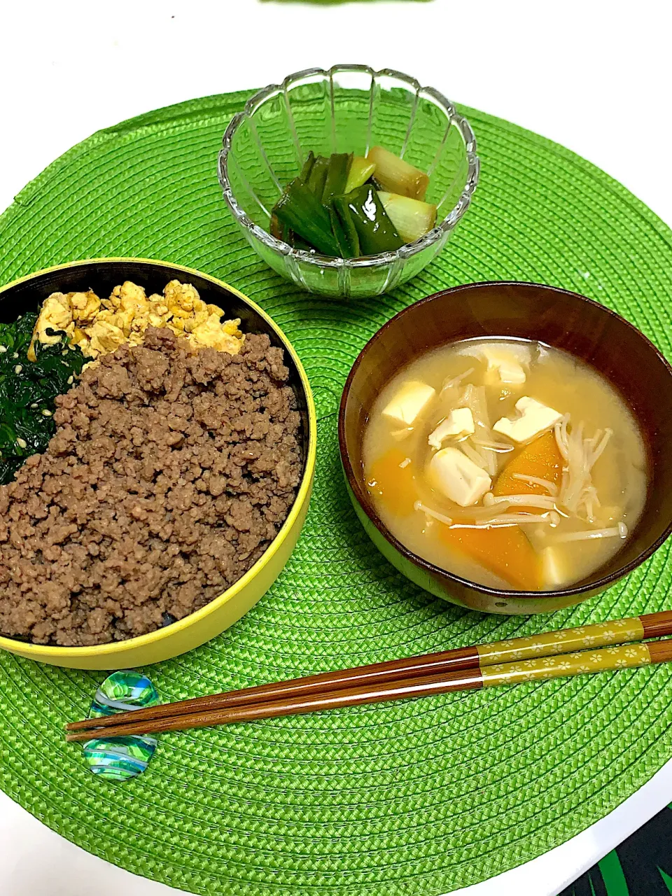 三色丼|白さくさん