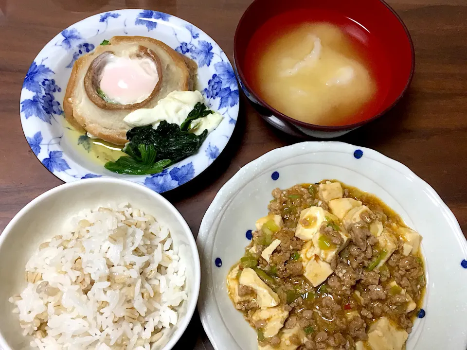 麻婆豆腐 とろろ団子味噌汁 車麩の卵とじ|おさむん17さん