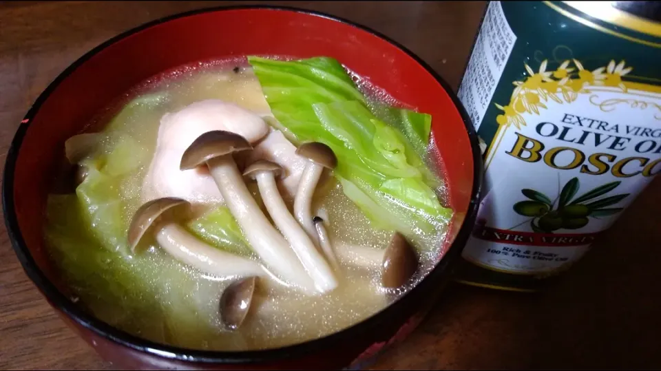 ちょい足しオリーブ油の白味噌汁|あだ名はおかめさん