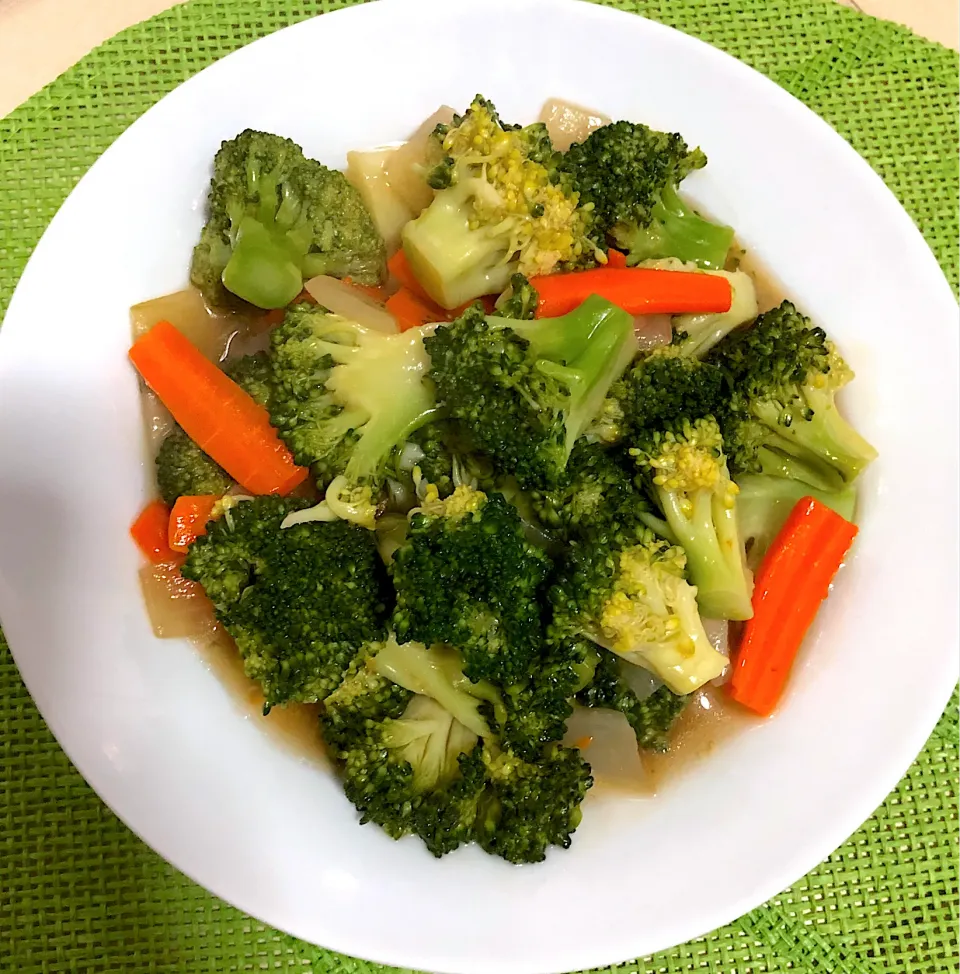 Stirred fry broccoli 🥦 with carrots 🥕|Ivyさん