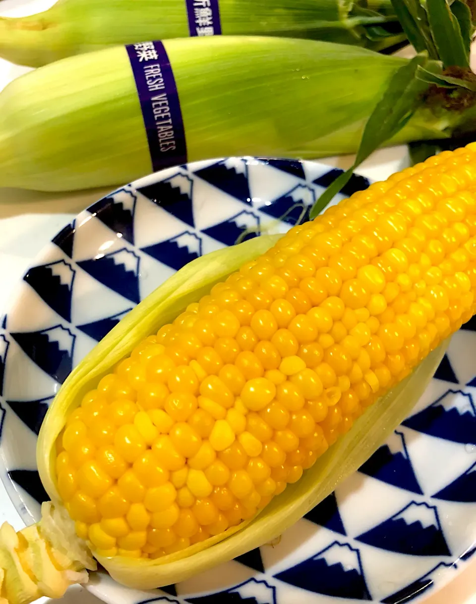 朝採りトウモロコシ🌽|ゆかりさん