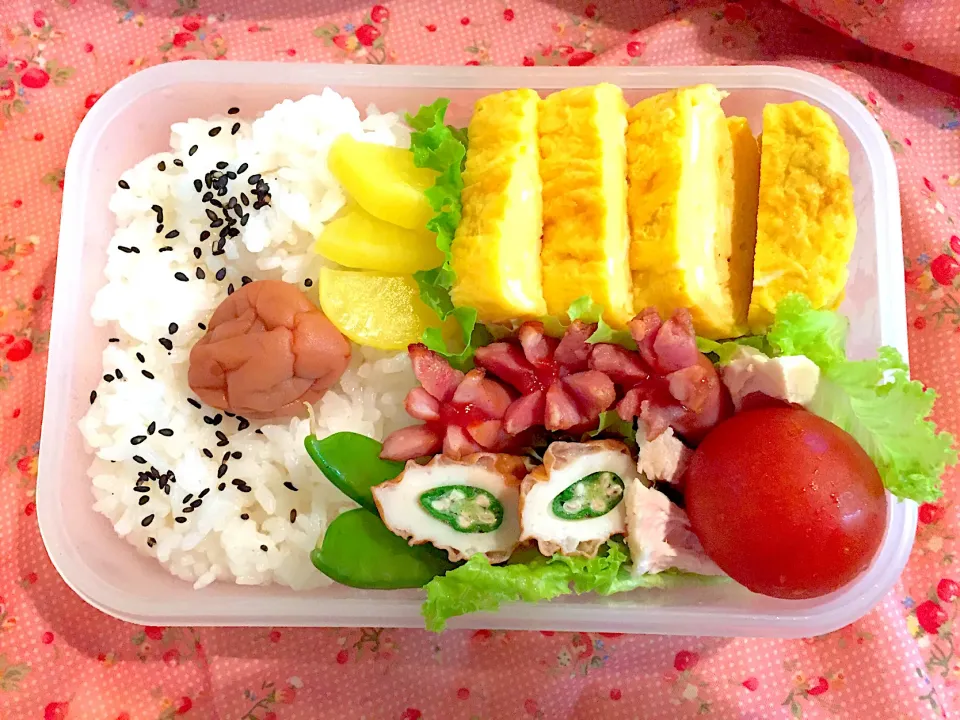 Snapdishの料理写真:2019年10月29日                                          旦那さんのお弁当🍱👨‍✈️👷🏻‍♂️👨‍🔧🚊❤️✌️💪🏼💞|Kodomo Cookingさん