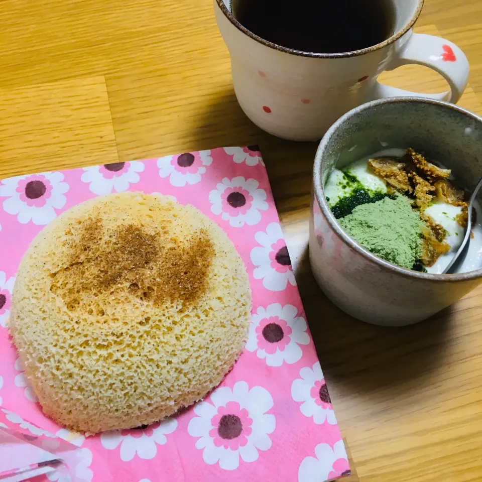 Snapdishの料理写真:シナモン入りおから蒸しパン|りりさん