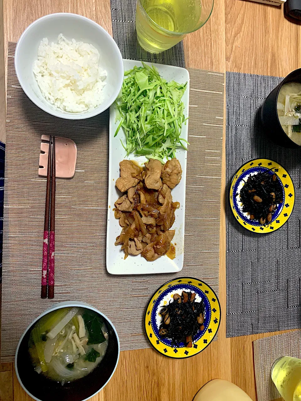 豚の生姜焼きとひじきの煮物|るいさん