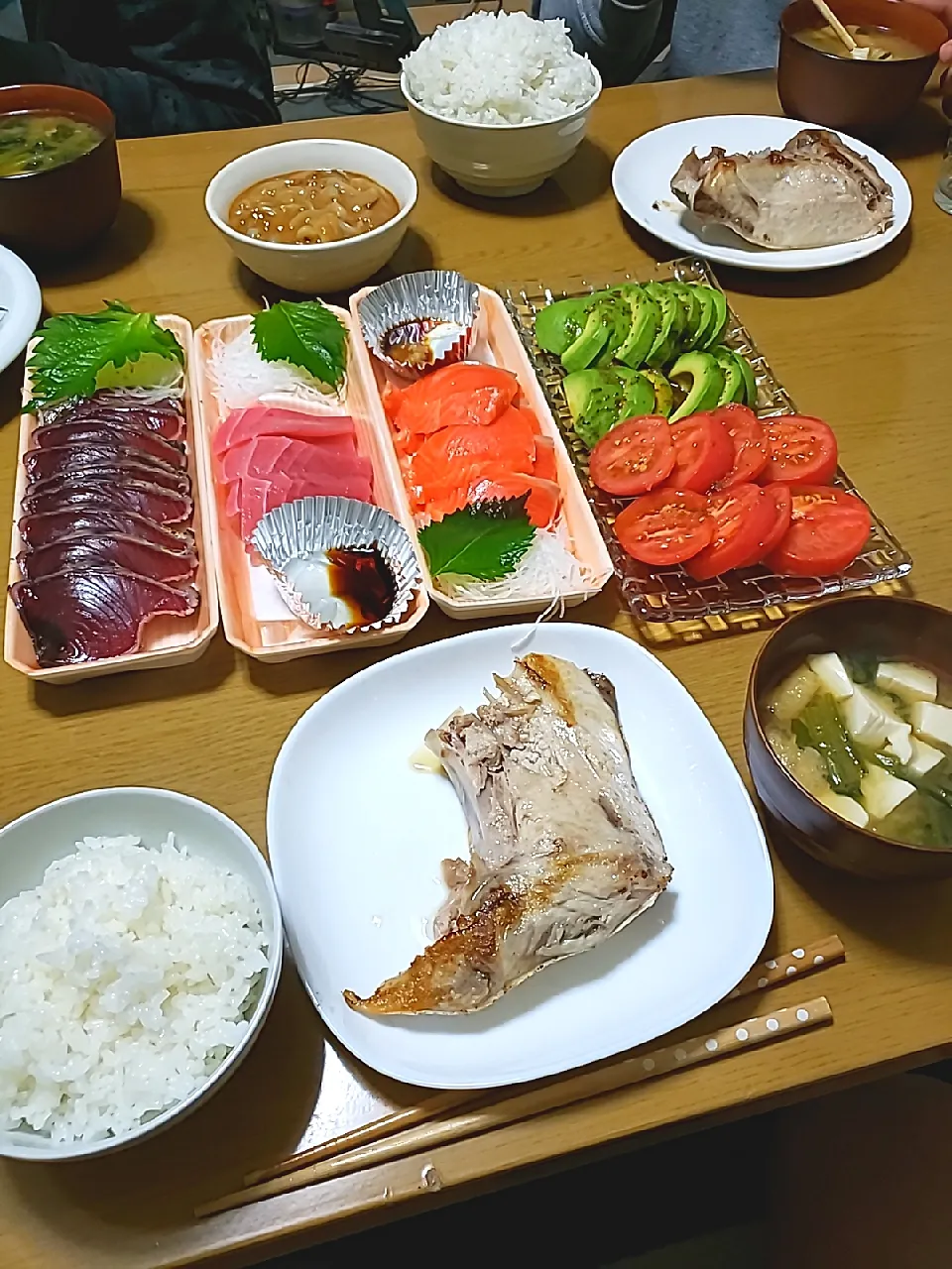 ぶりかま晩御飯！味噌汁にアマニで健康ー！|友美さん