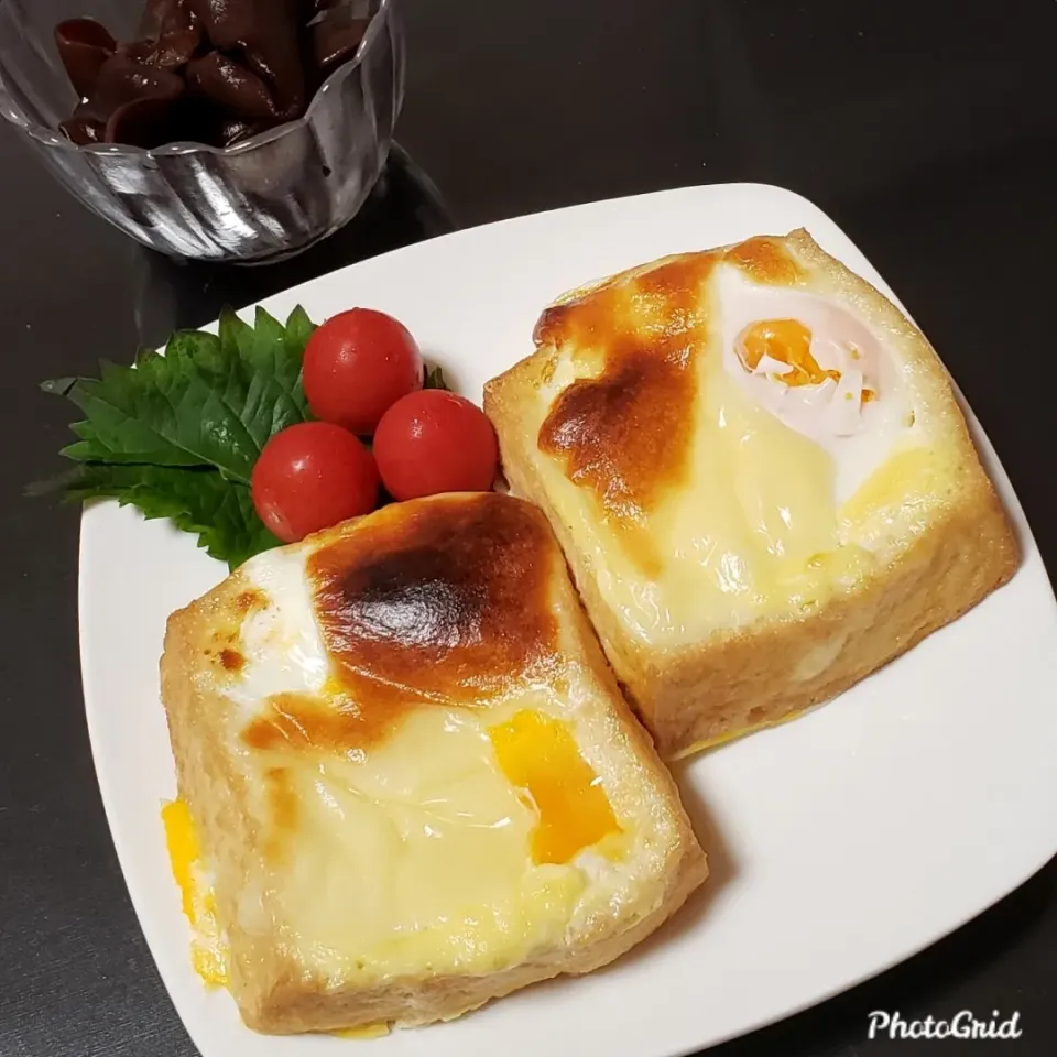 Snapdishの料理写真:厚揚げトースト(厚揚げ、玉子、チーズ、マヨネーズ)|Yukiさん