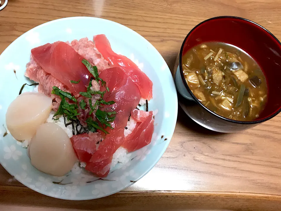 海鮮丼、ナスとエノキの味噌汁|ゆーママさん