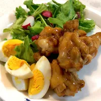 Snapdishの料理写真:鶏手羽元甘辛煮|かずみんさん